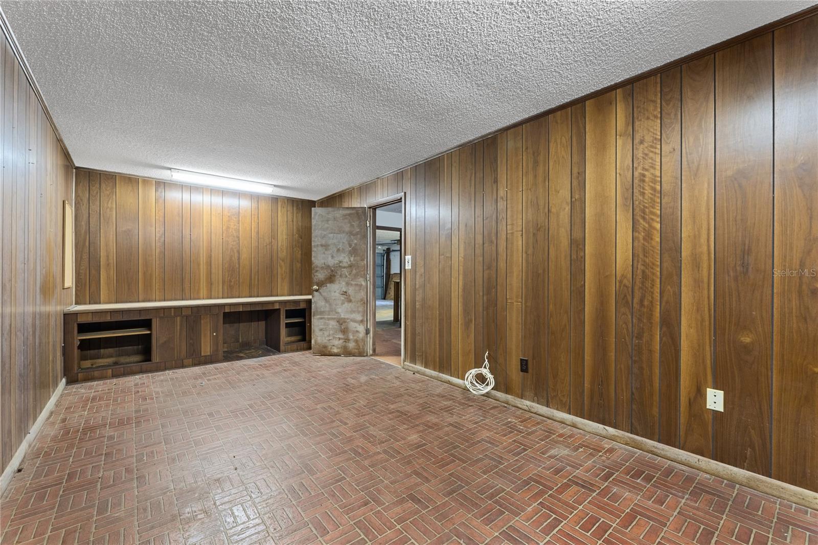 WAVERLY - Residential