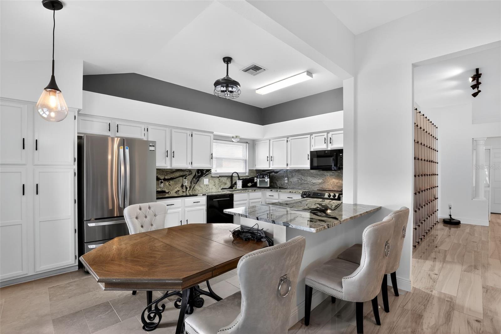 LADY LAKE ORANGE BLOSSOM GARDENS UNIT 18 - Residential