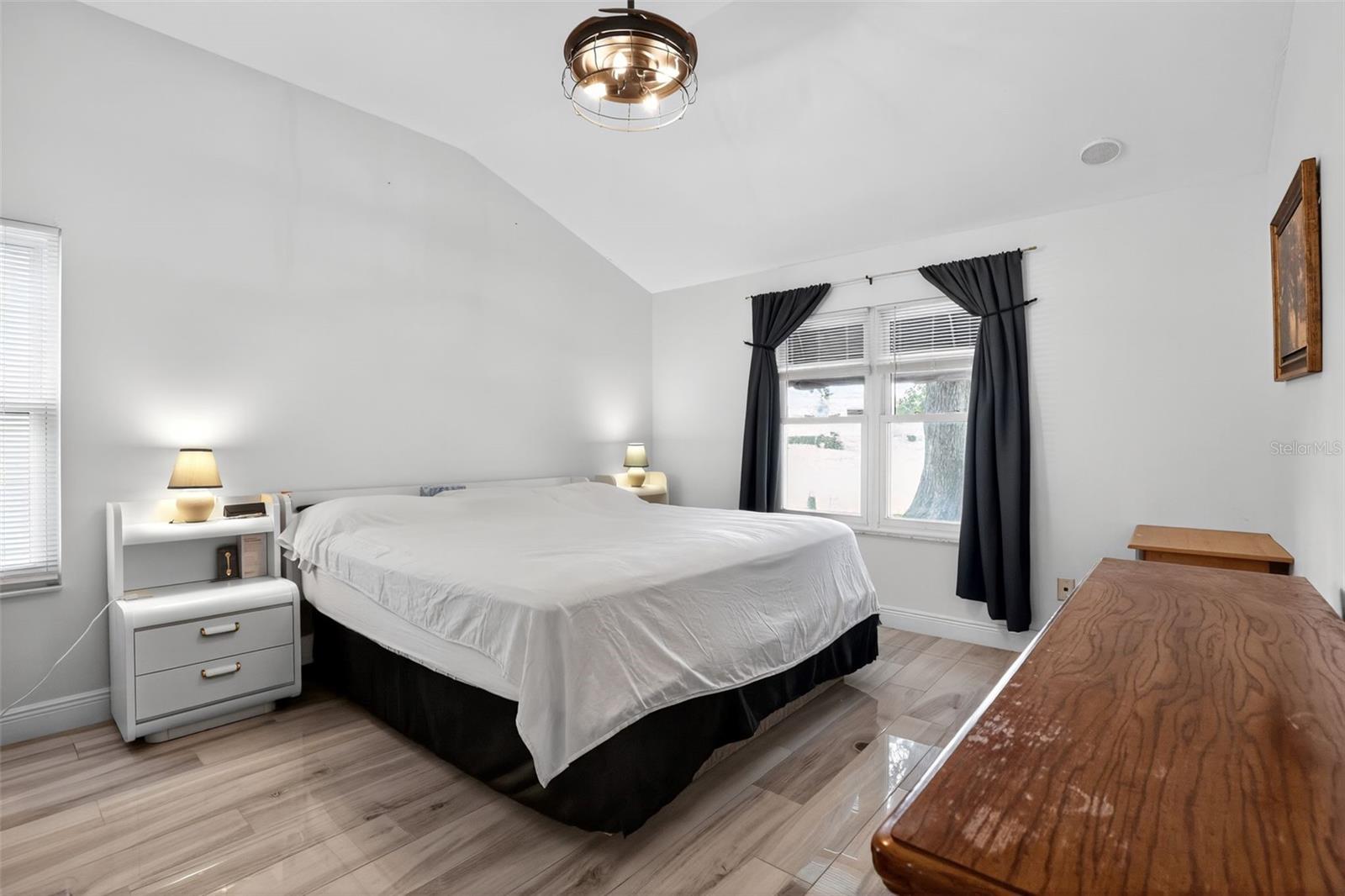 LADY LAKE ORANGE BLOSSOM GARDENS UNIT 18 - Residential