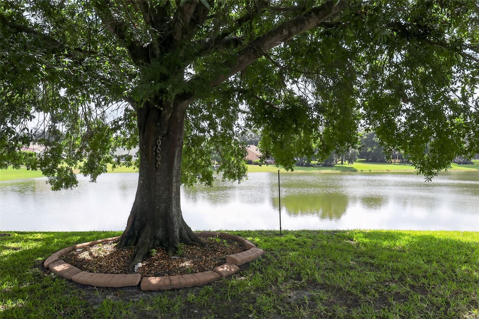 LADY LAKE ORANGE BLOSSOM GARDENS UNIT 18 - Residential