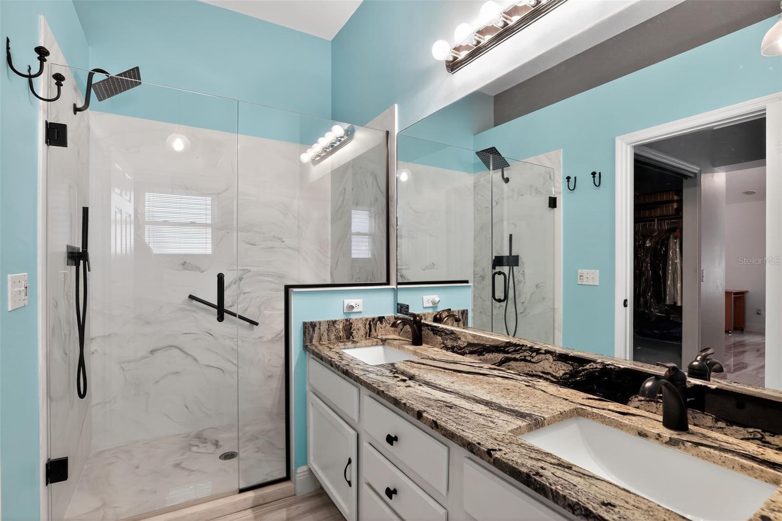 LADY LAKE ORANGE BLOSSOM GARDENS UNIT 18 - Residential