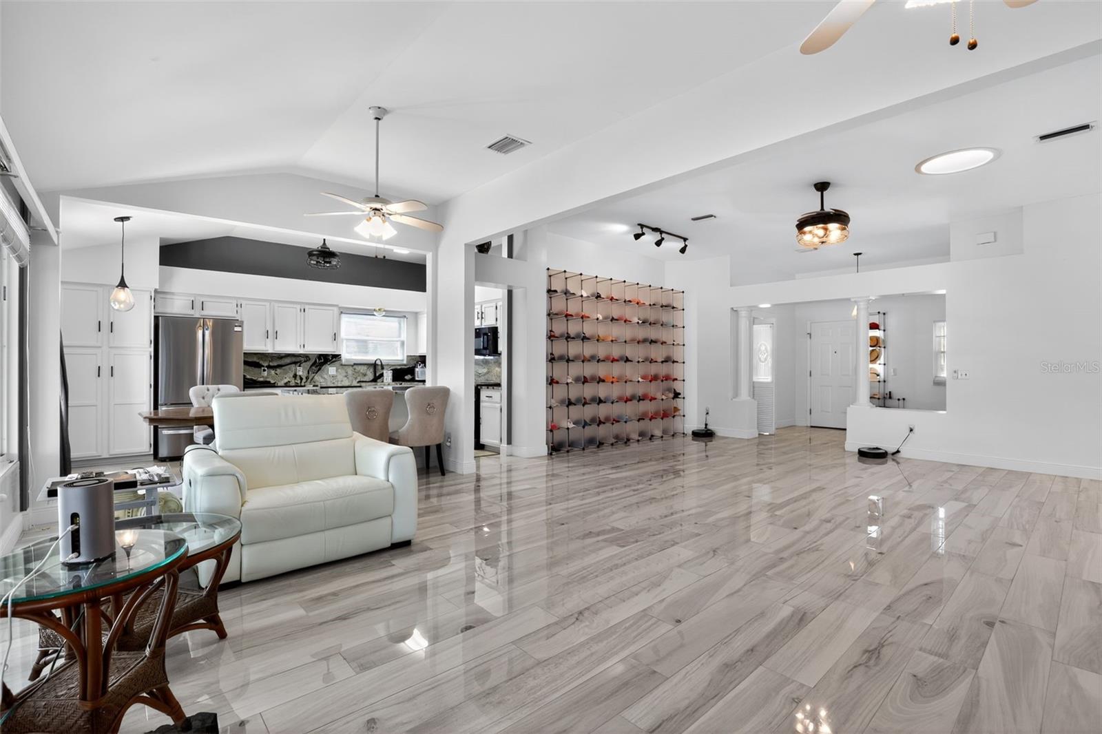 LADY LAKE ORANGE BLOSSOM GARDENS UNIT 18 - Residential