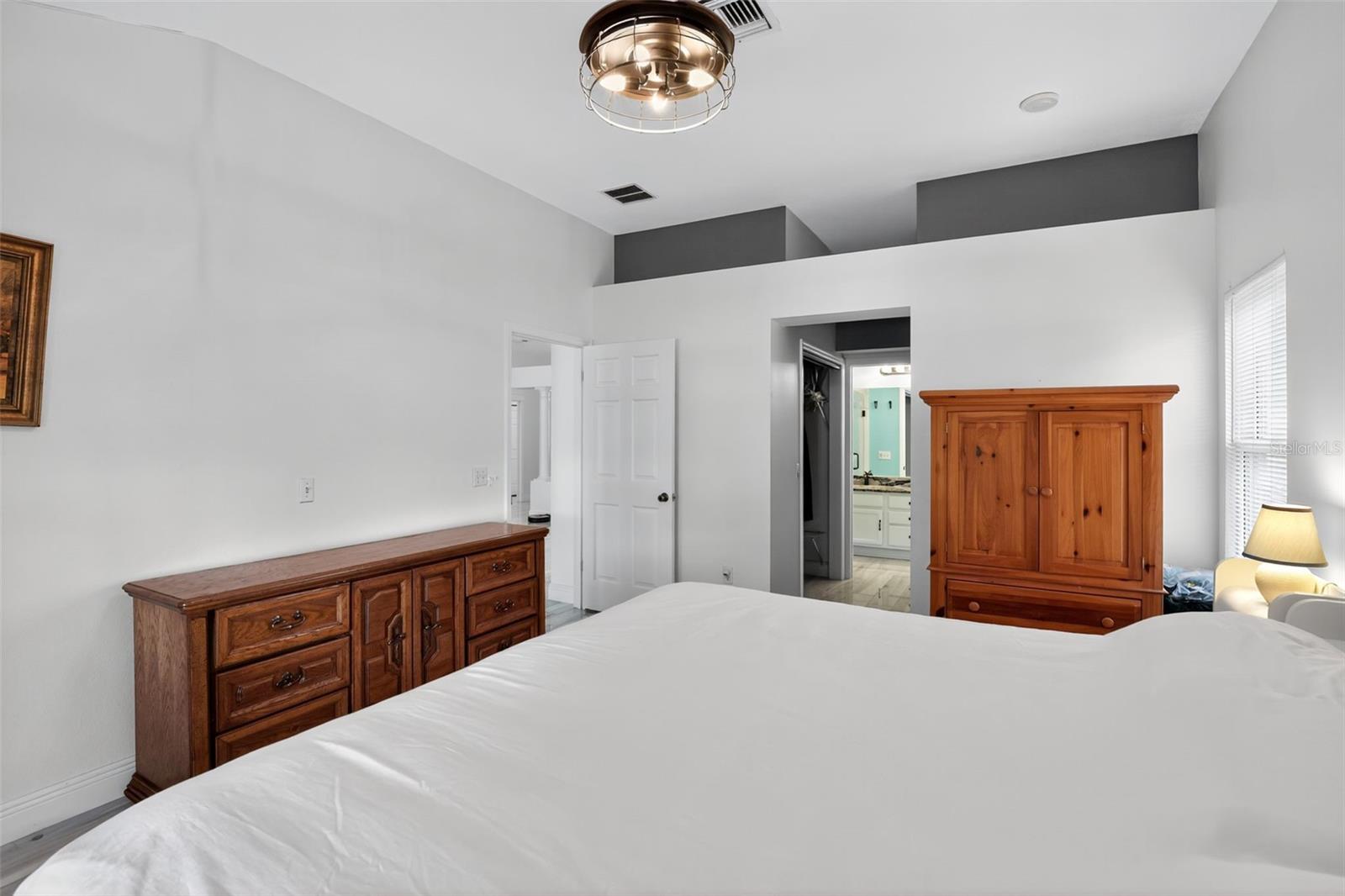 LADY LAKE ORANGE BLOSSOM GARDENS UNIT 18 - Residential
