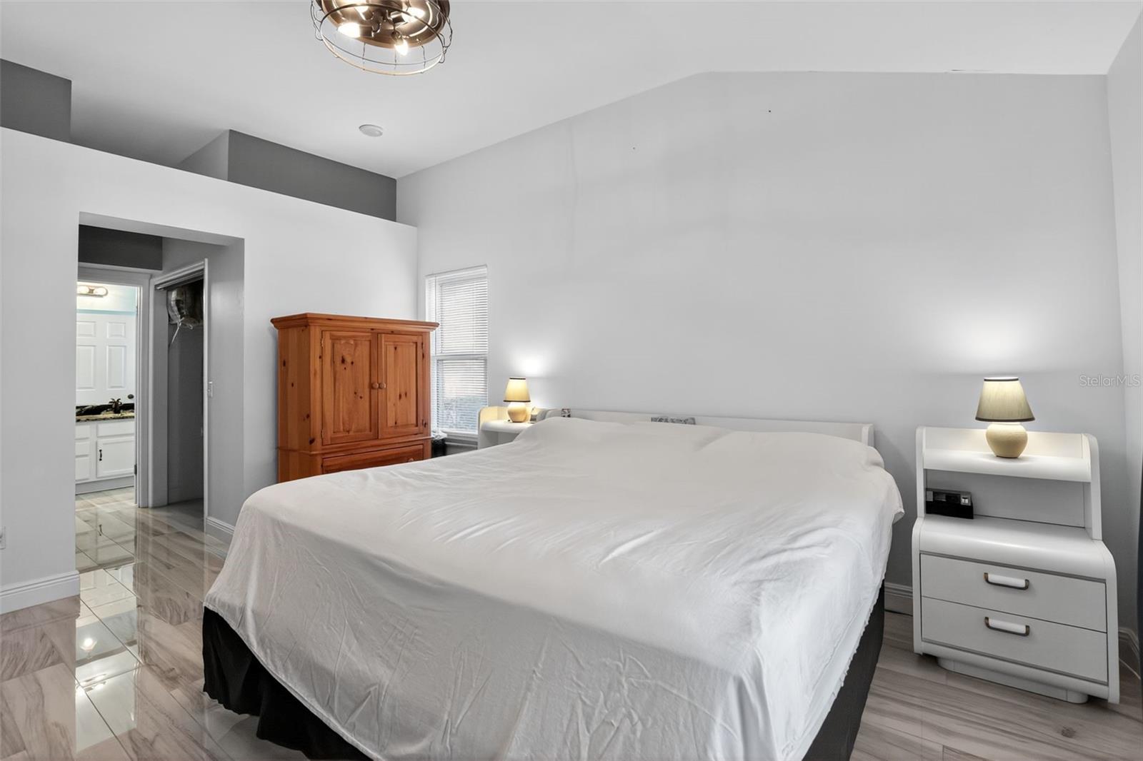 LADY LAKE ORANGE BLOSSOM GARDENS UNIT 18 - Residential