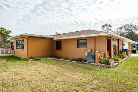 A home in PALM HARBOR