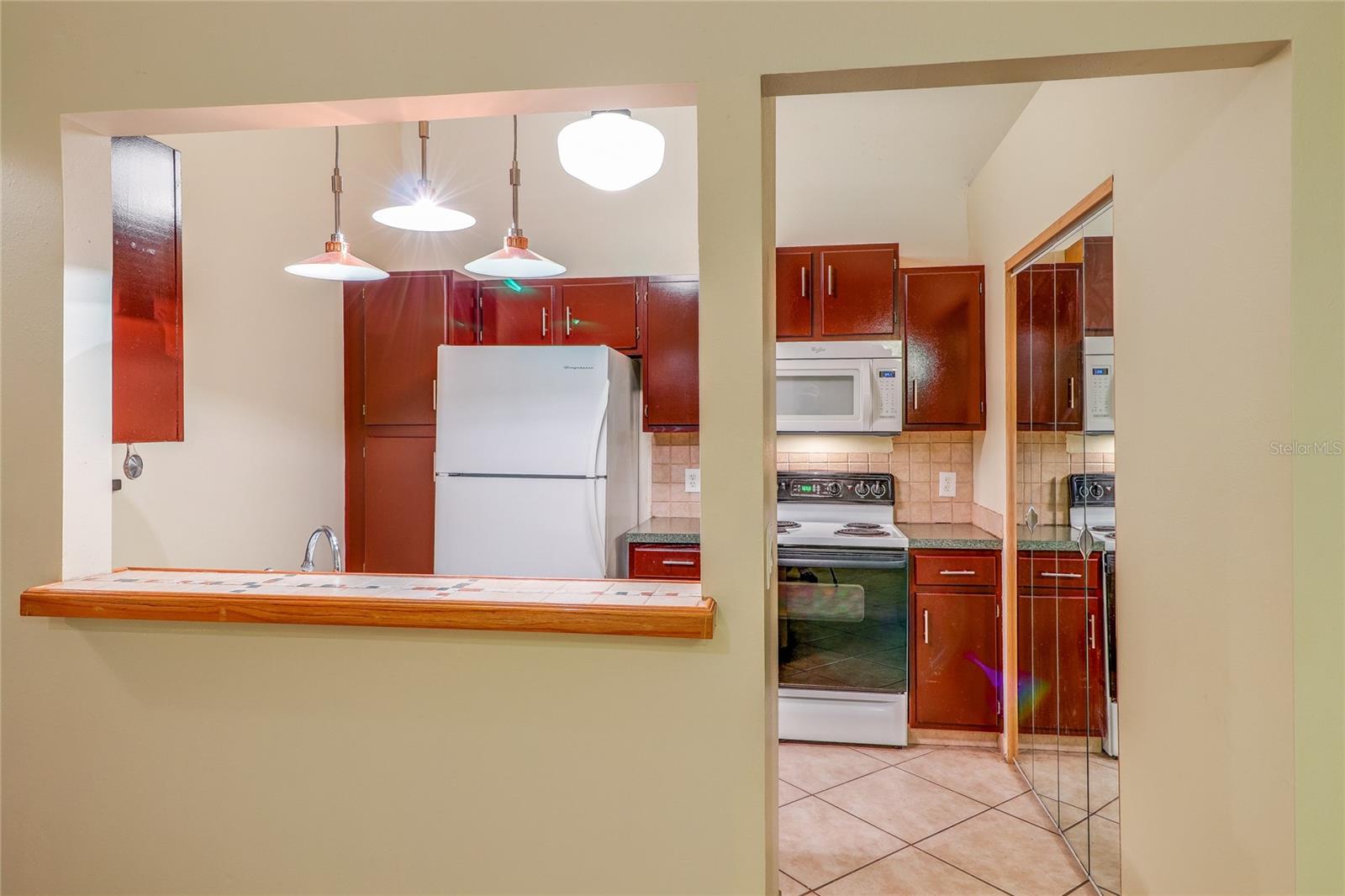 FAIRCREST I CONDO - Residential Lease