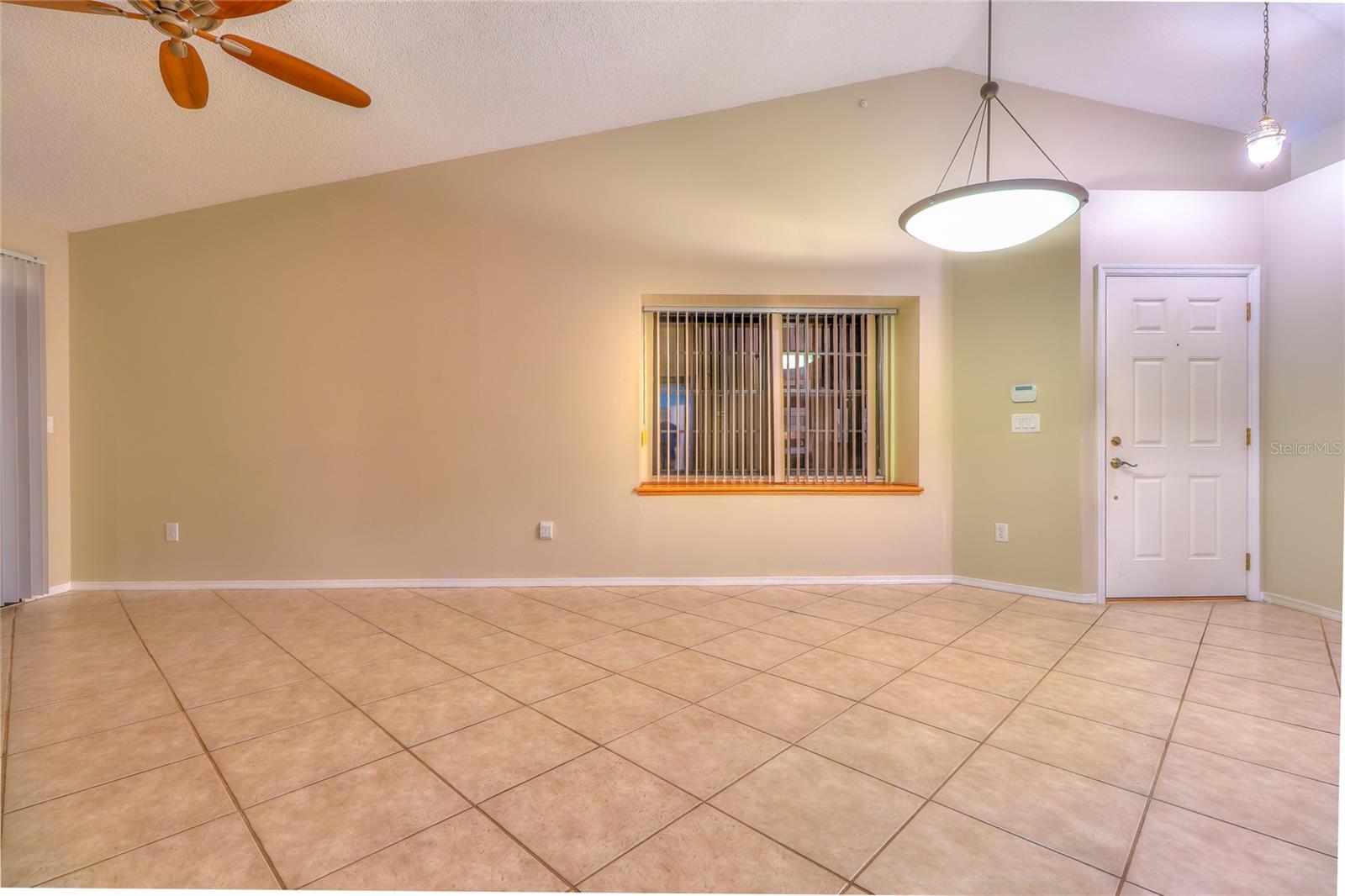 FAIRCREST I CONDO - Residential Lease