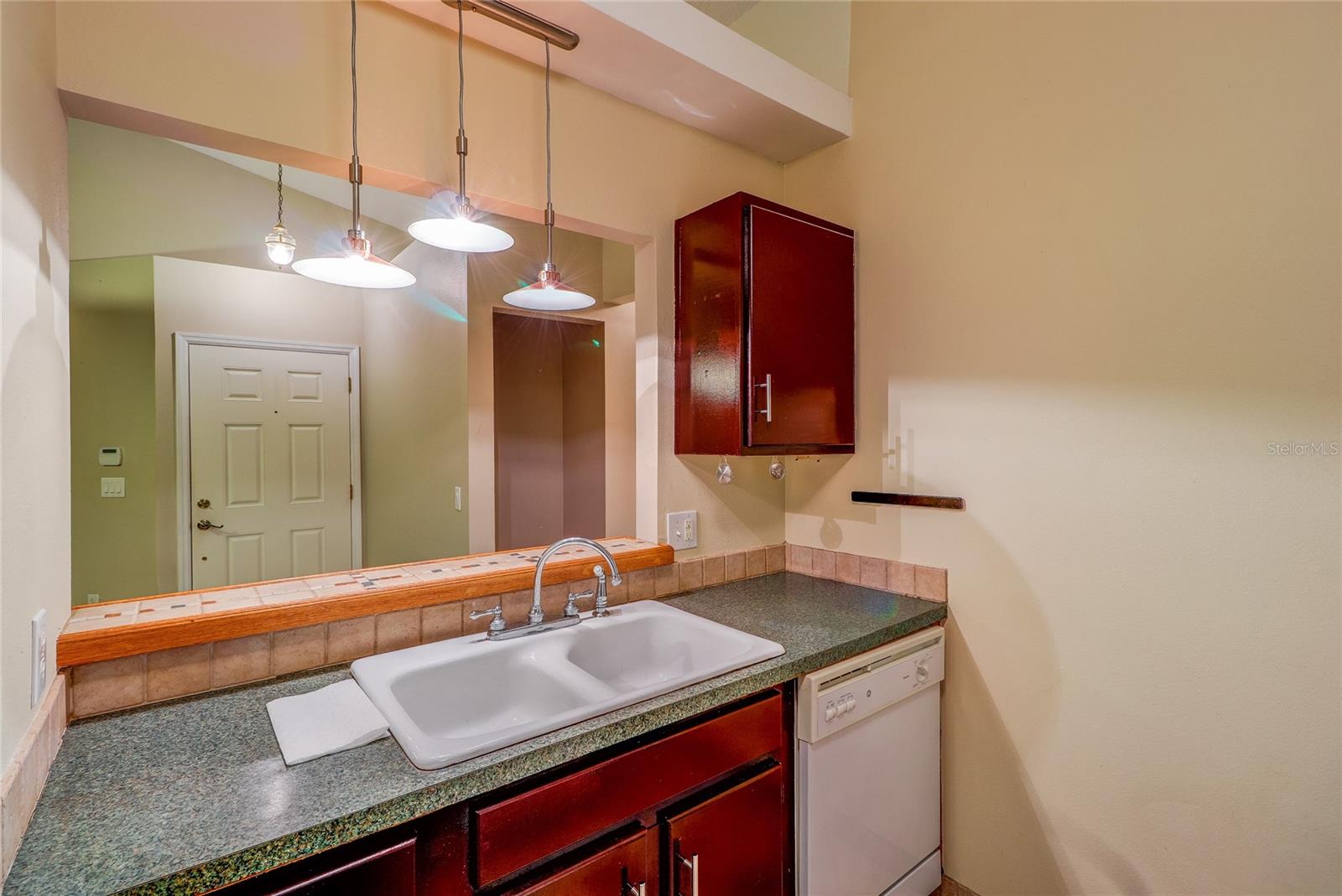 FAIRCREST I CONDO - Residential Lease