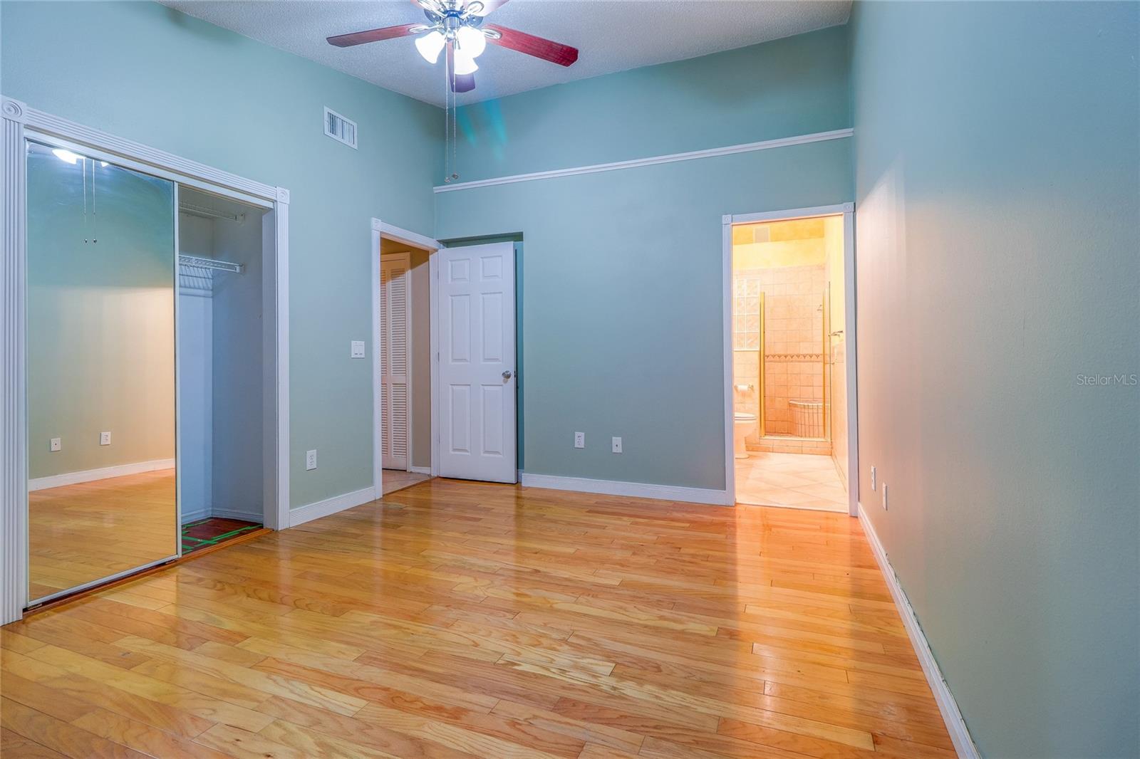 FAIRCREST I CONDO - Residential Lease