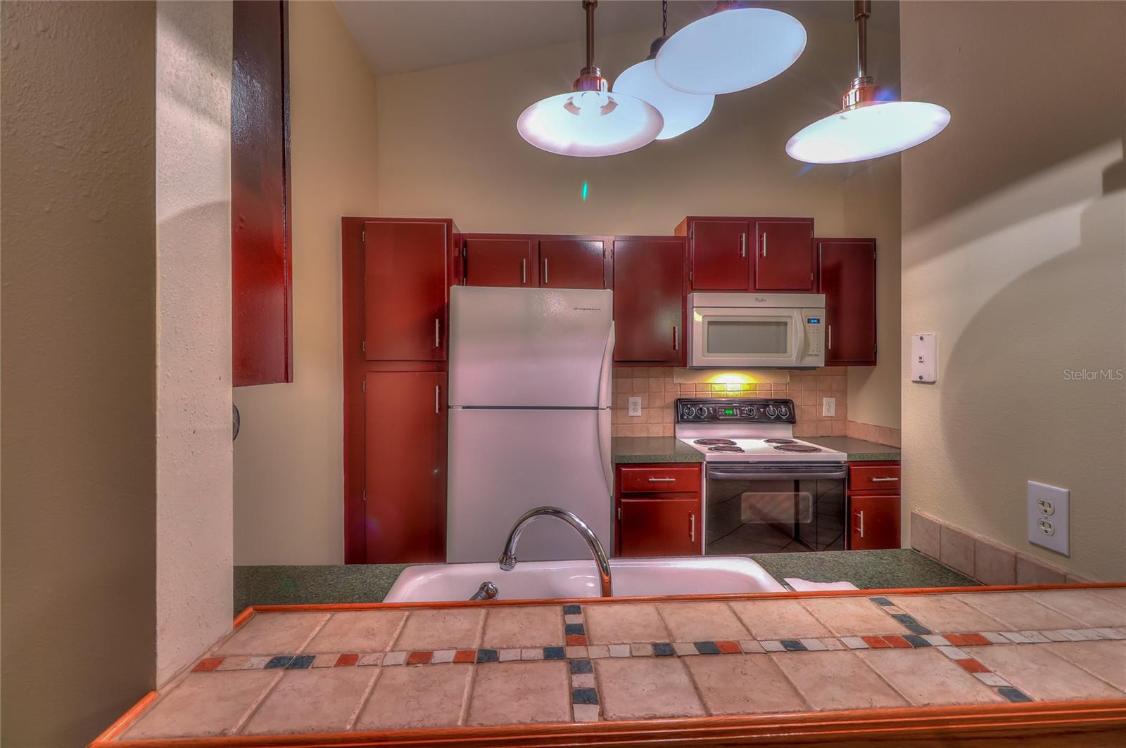 FAIRCREST I CONDO - Residential Lease