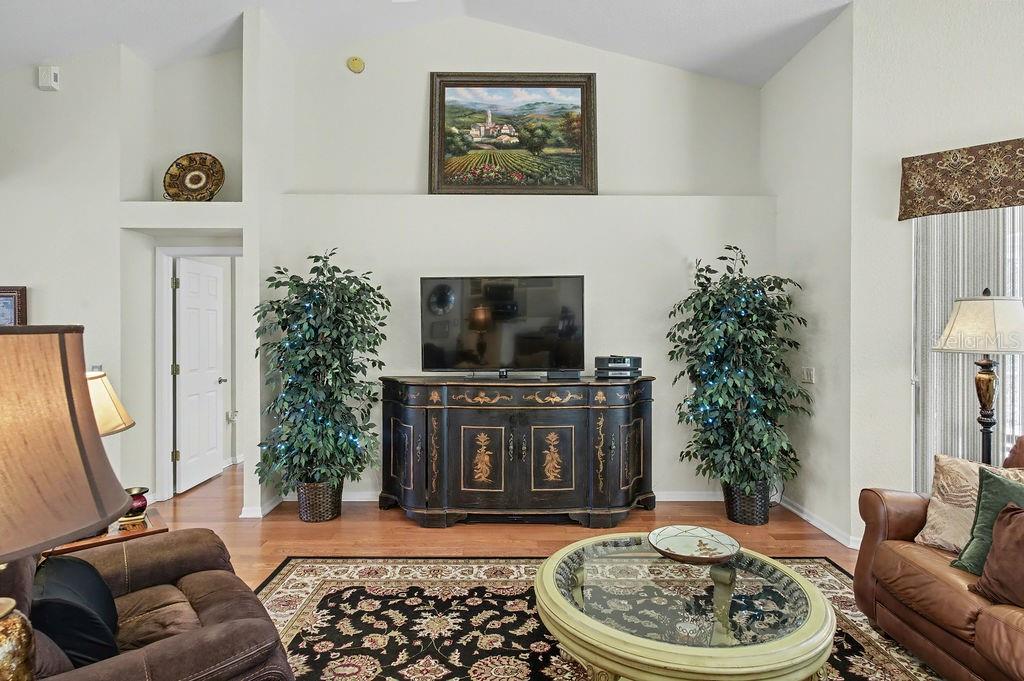 RAINBOW SPGS 04 REP - Residential