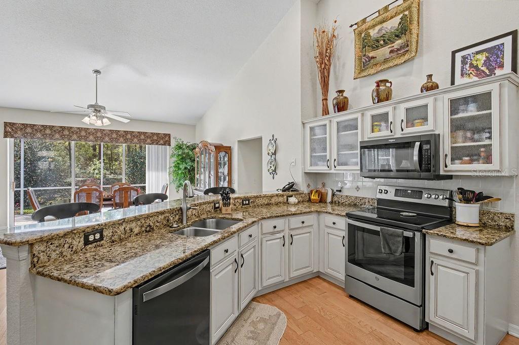 RAINBOW SPGS 04 REP - Residential