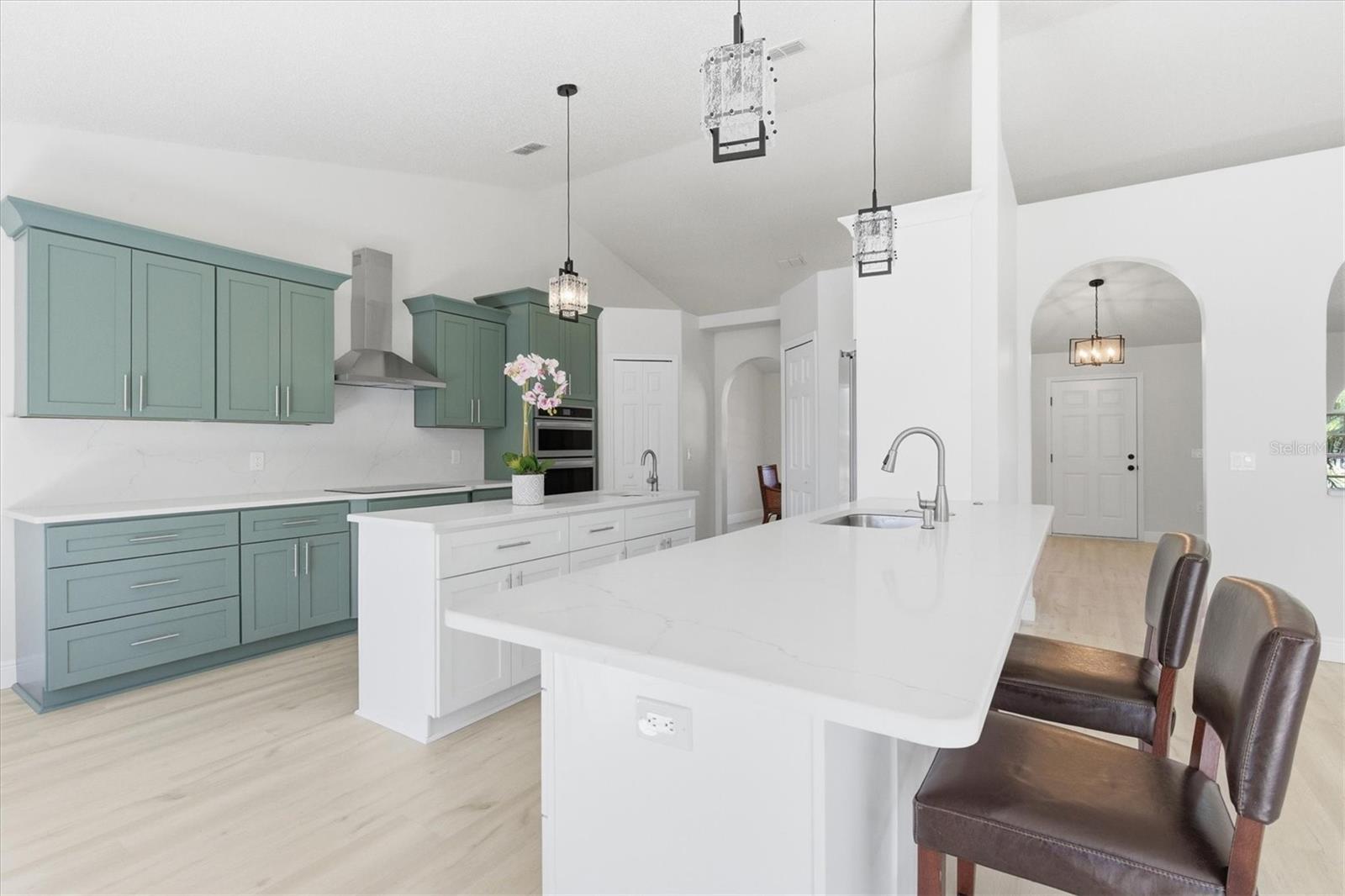 ROYAL HIGHLANDS - Residential
