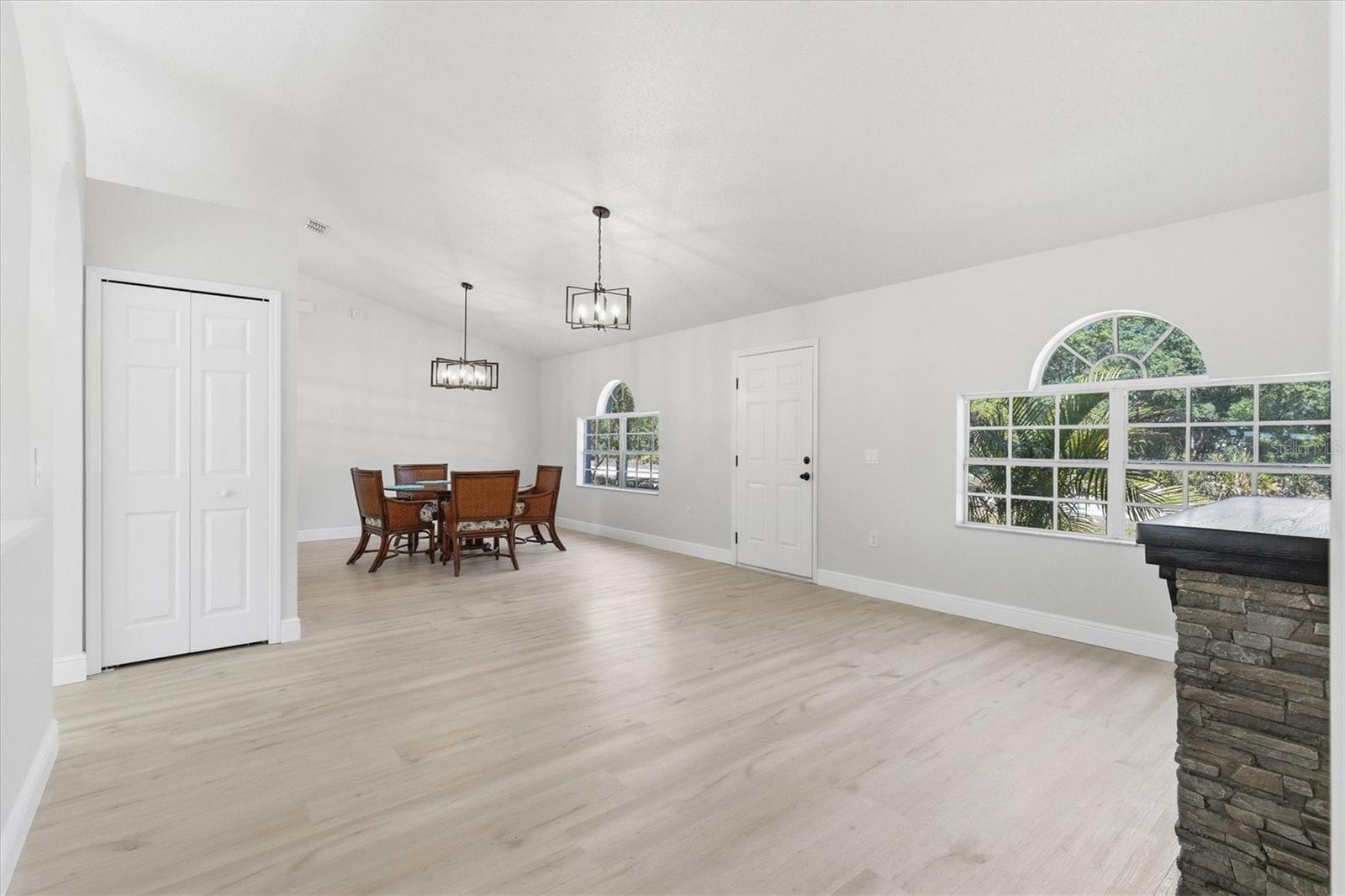 ROYAL HIGHLANDS - Residential