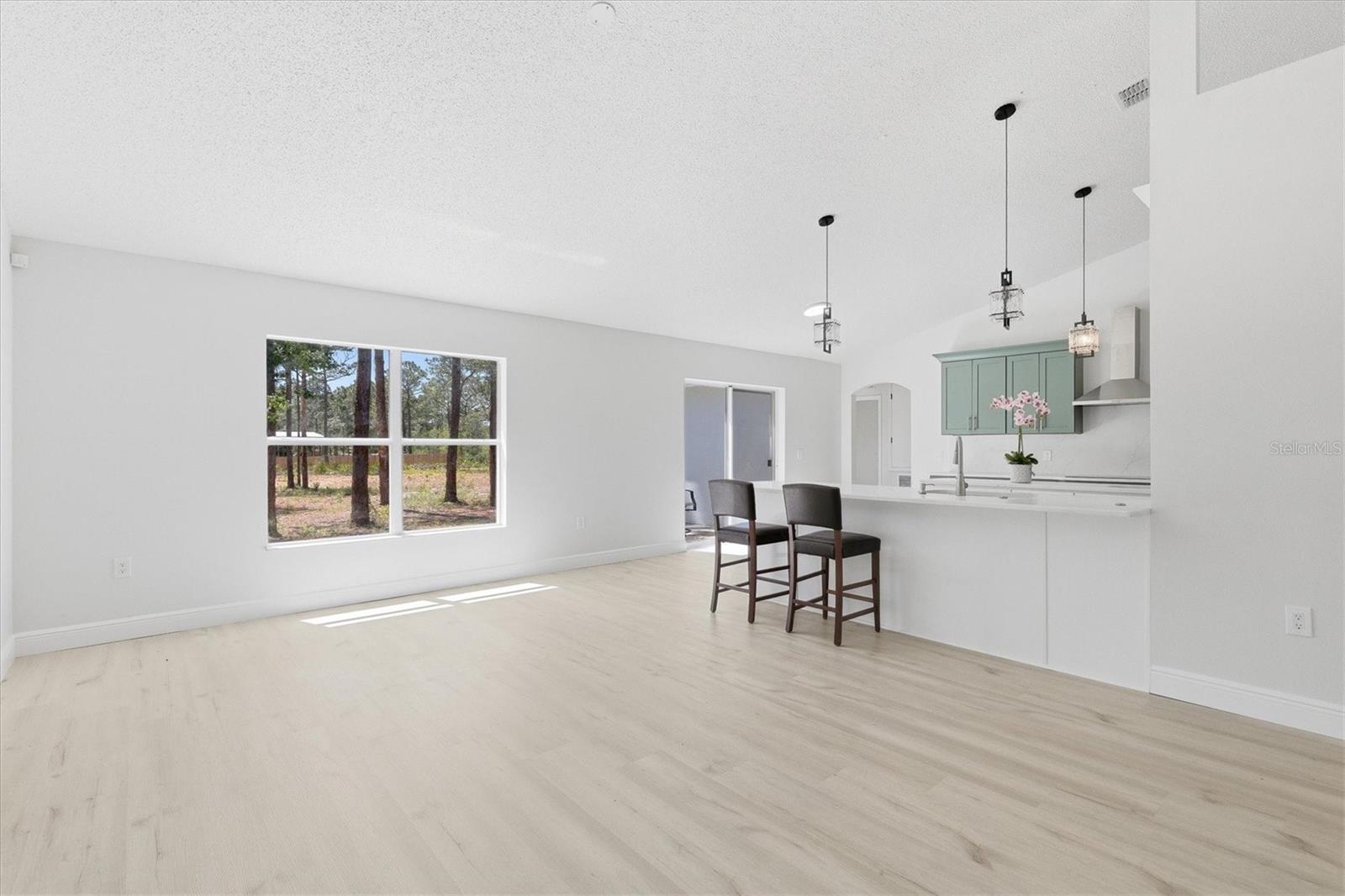 ROYAL HIGHLANDS - Residential