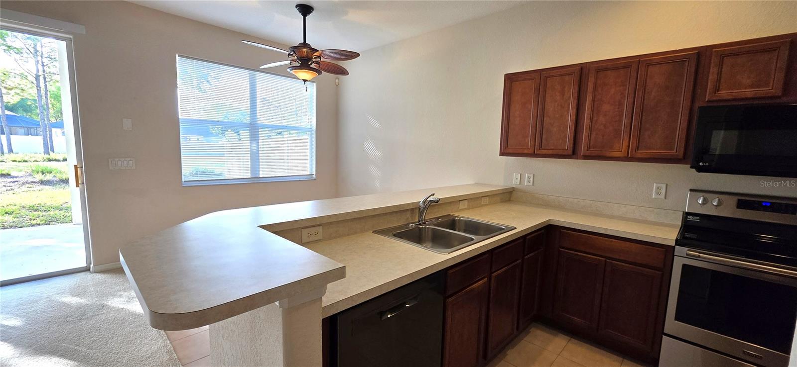 SUNCOAST LAKES PH 01 - Residential