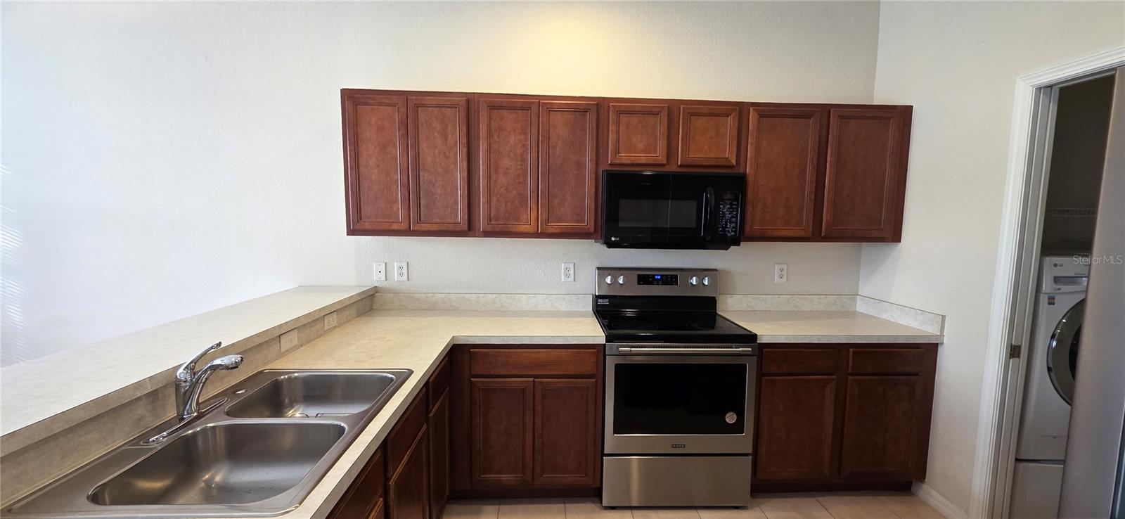 SUNCOAST LAKES PH 01 - Residential