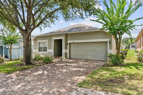 Photo of 609 Kensington Drive, Davenport, FL 33897 (MLS # O6301214)