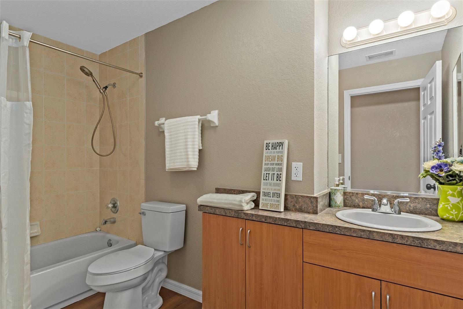 PANACOOCHEE RETREATS - Residential