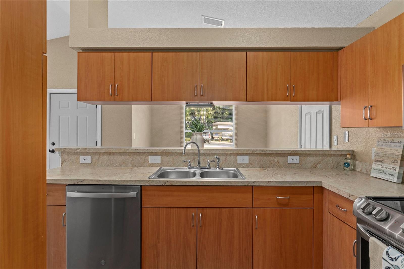 PANACOOCHEE RETREATS - Residential