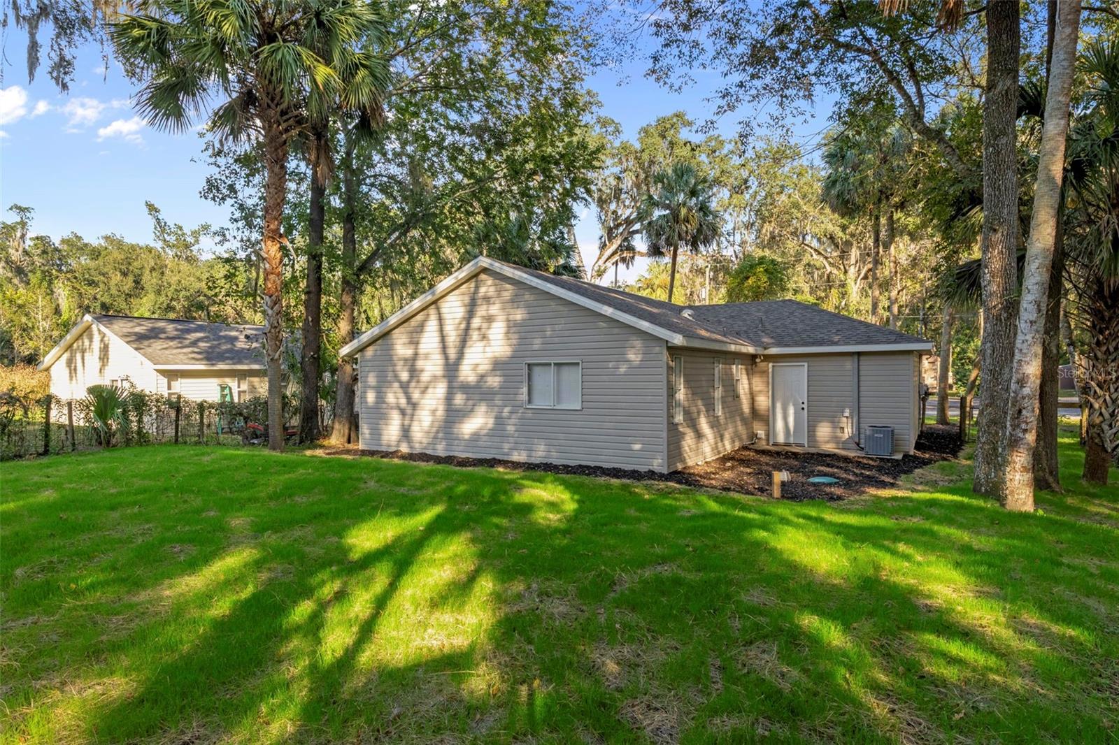 PANACOOCHEE RETREATS - Residential