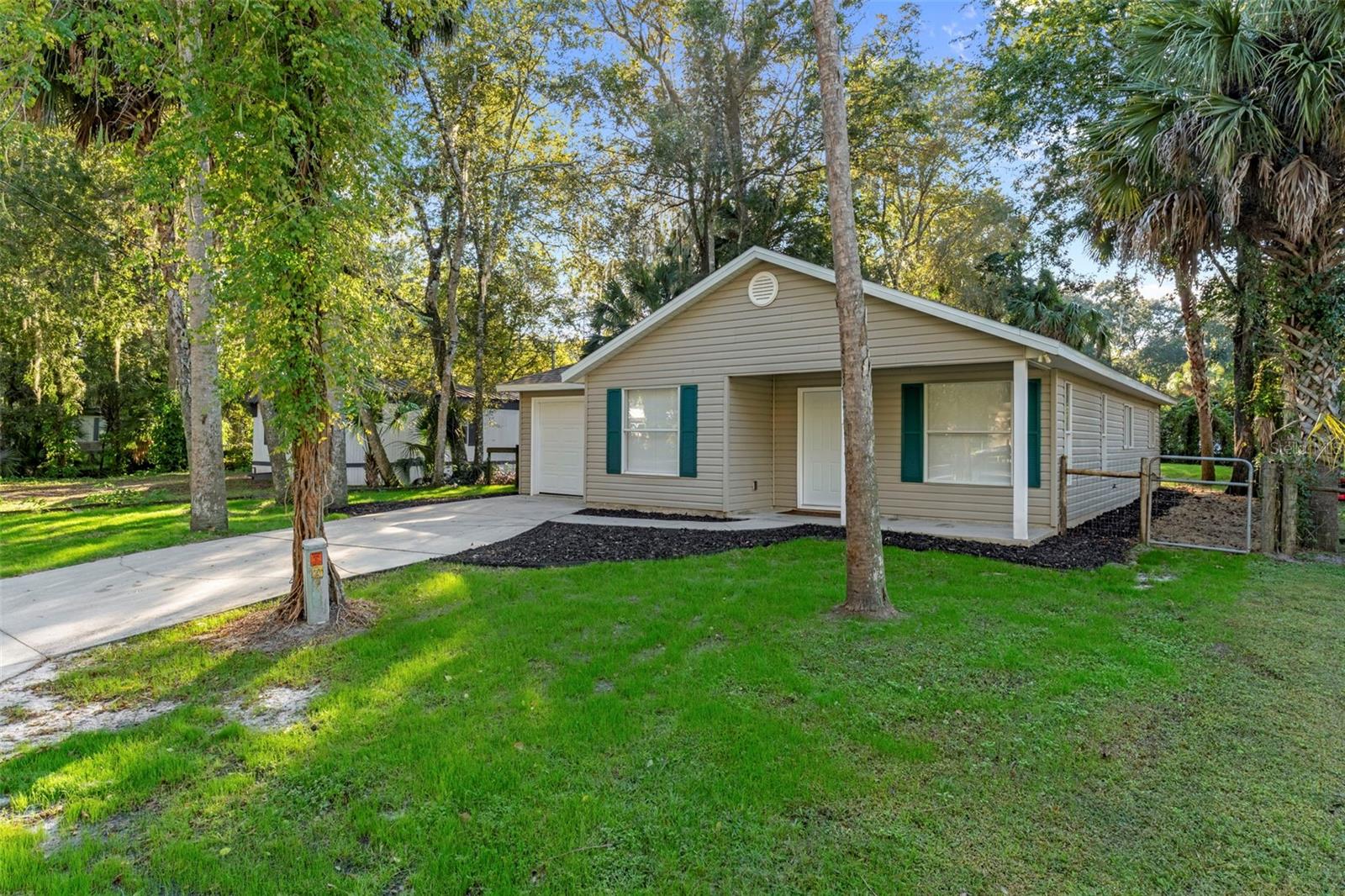 PANACOOCHEE RETREATS - Residential