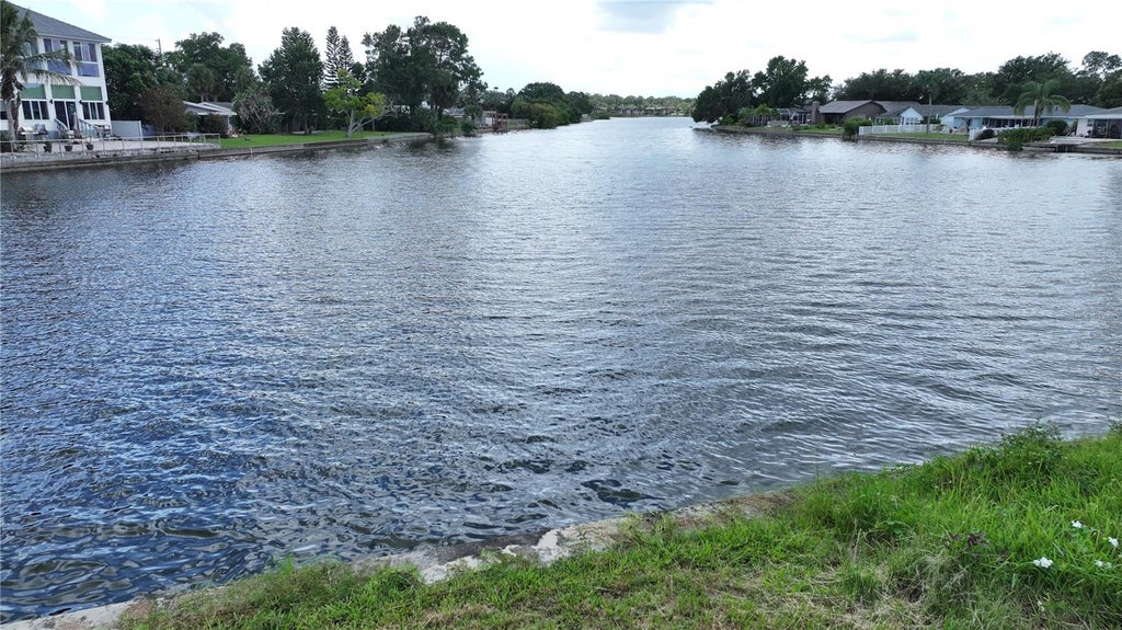 Photo of 560 7th Street S, Safety Harbor, FL 34695 (MLS # TB8542480)