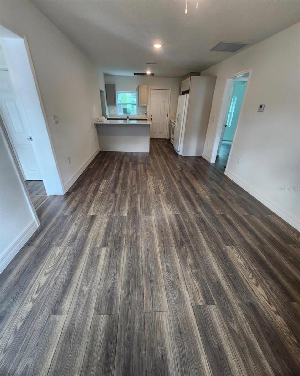 110 N GOLDWYN AVENUE