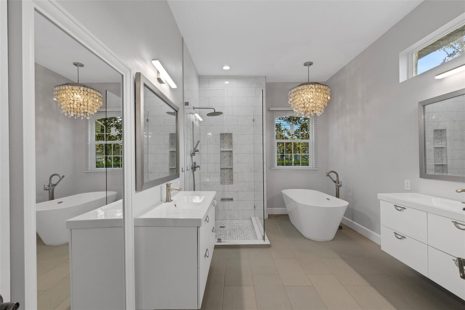 RIVERWALK VILLAGE CYPRESS BANKS SP EPB34/105 - Residential Lease