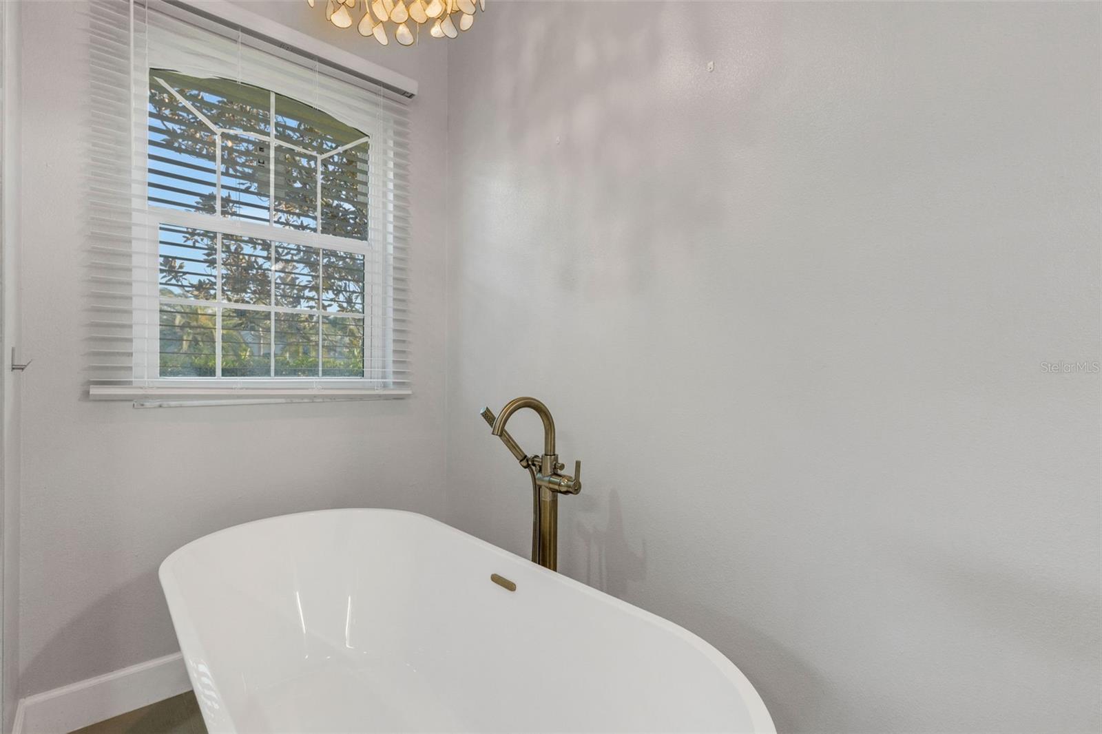 RIVERWALK VILLAGE CYPRESS BANKS SP EPB34/105 - Residential Lease