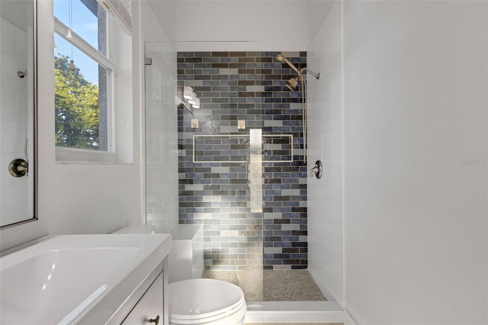 RIVERWALK VILLAGE CYPRESS BANKS SP EPB34/105 - Residential Lease