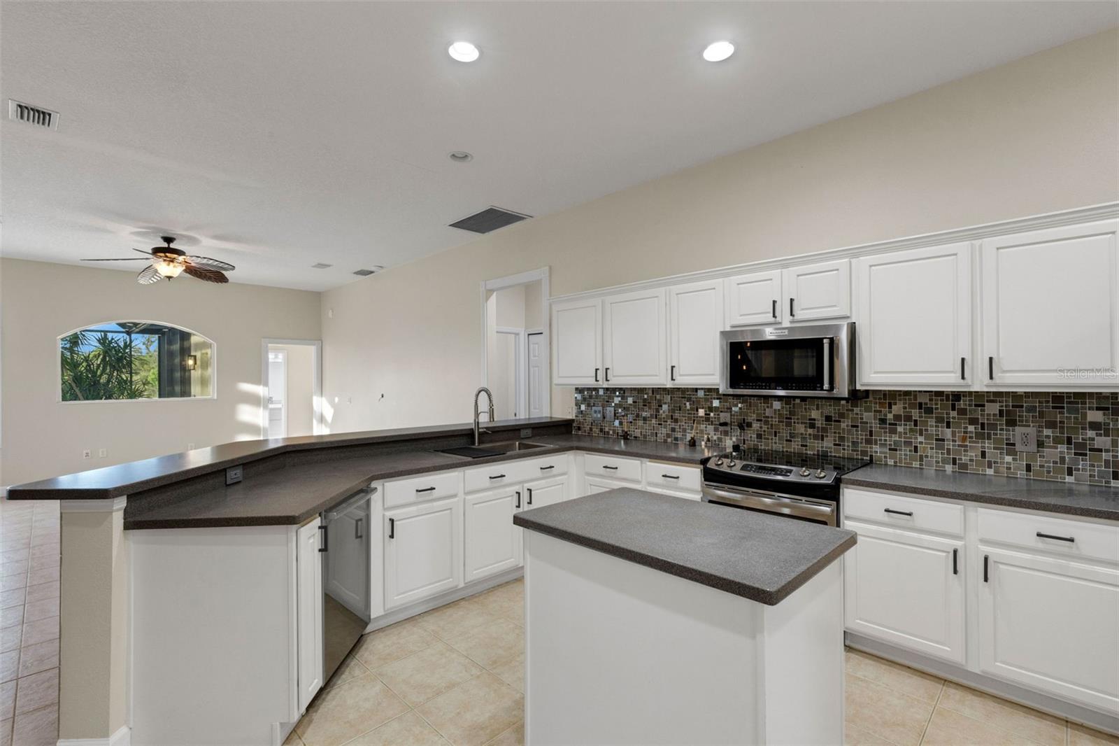 RIVERWALK VILLAGE CYPRESS BANKS SP EPB34/105 - Residential Lease