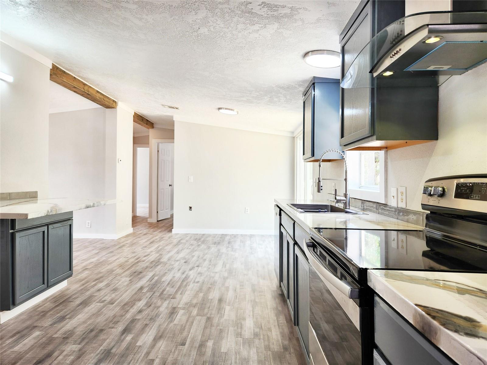 HILLTOP - Residential