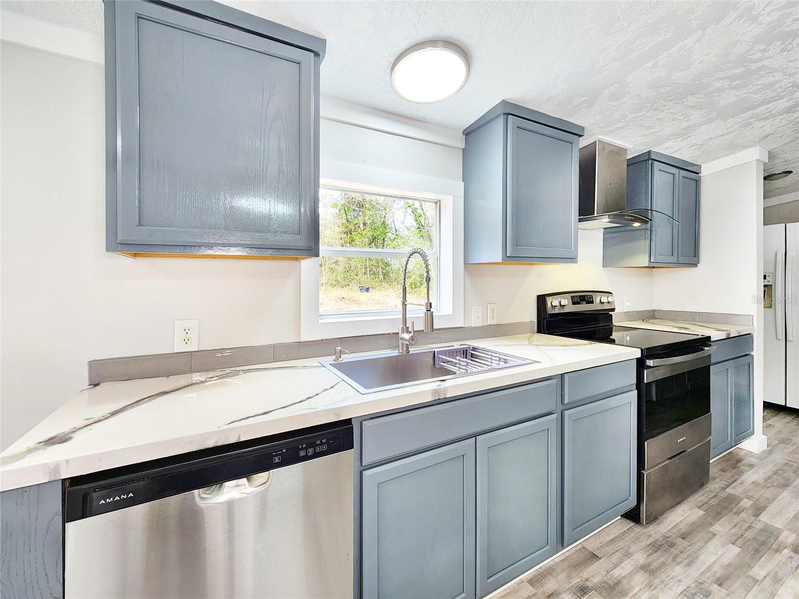 HILLTOP - Residential