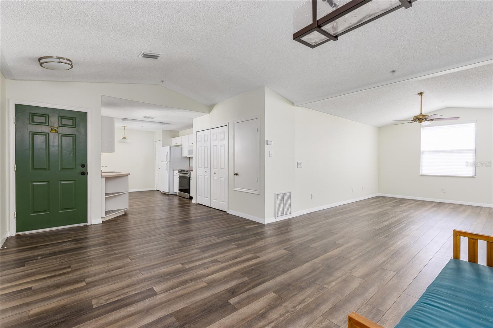520 VIA VERONA LANE 202