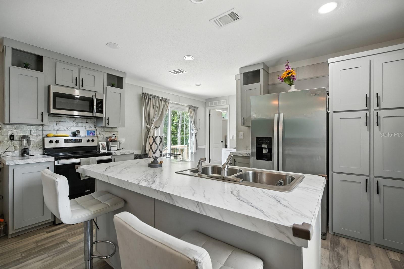 INTERLACHEN LAKES ESTATES - Residential