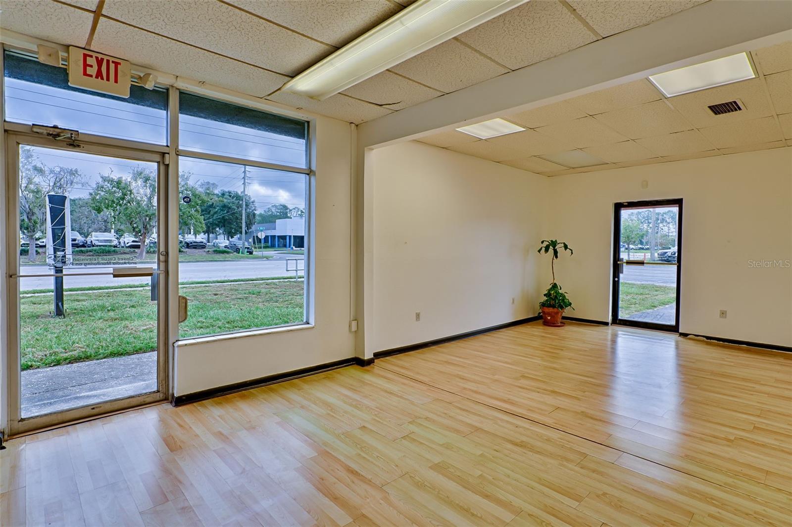 GAINESVILLE INDUST PARK - Commercial Lease