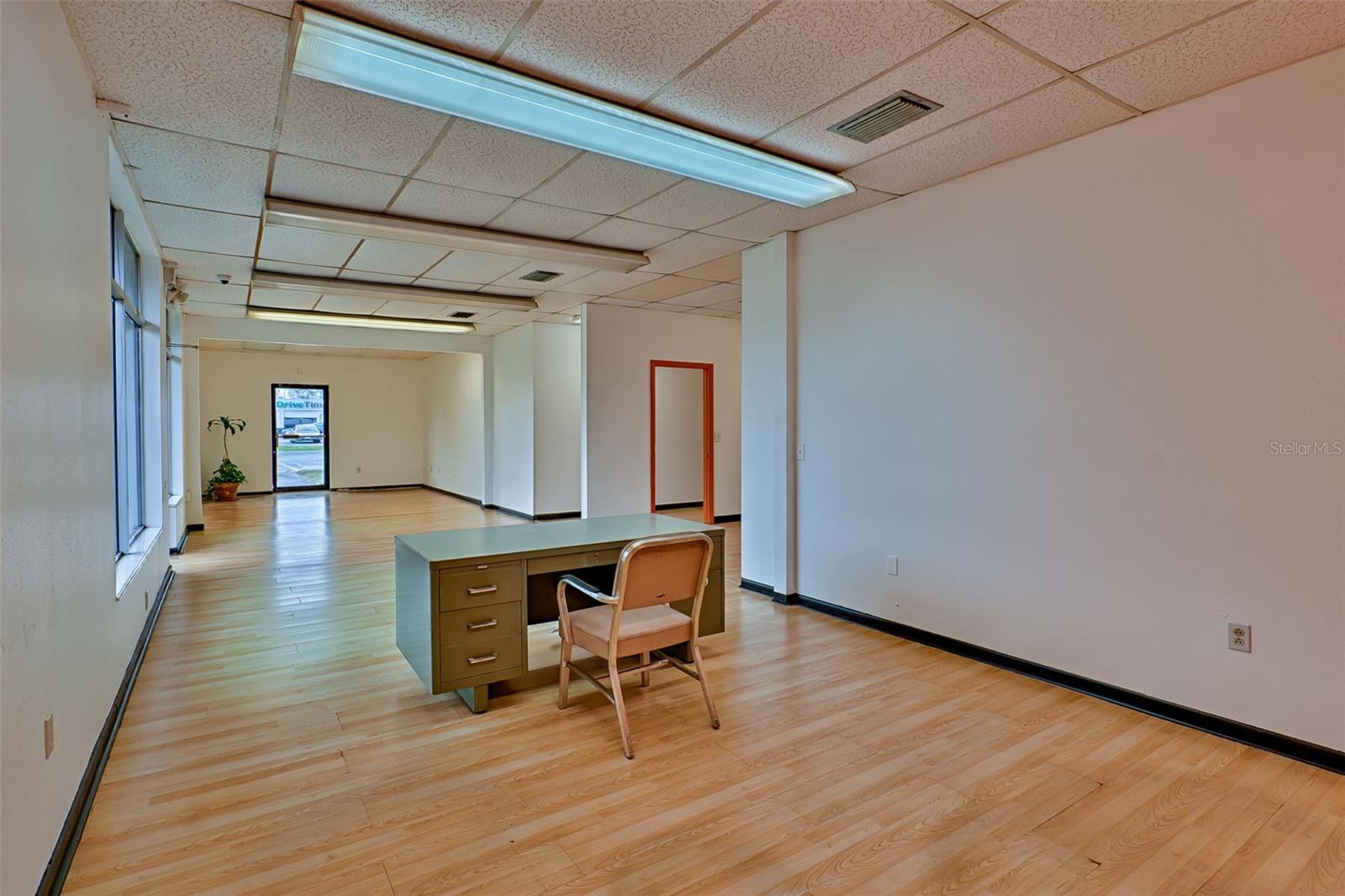 GAINESVILLE INDUST PARK - Commercial Lease