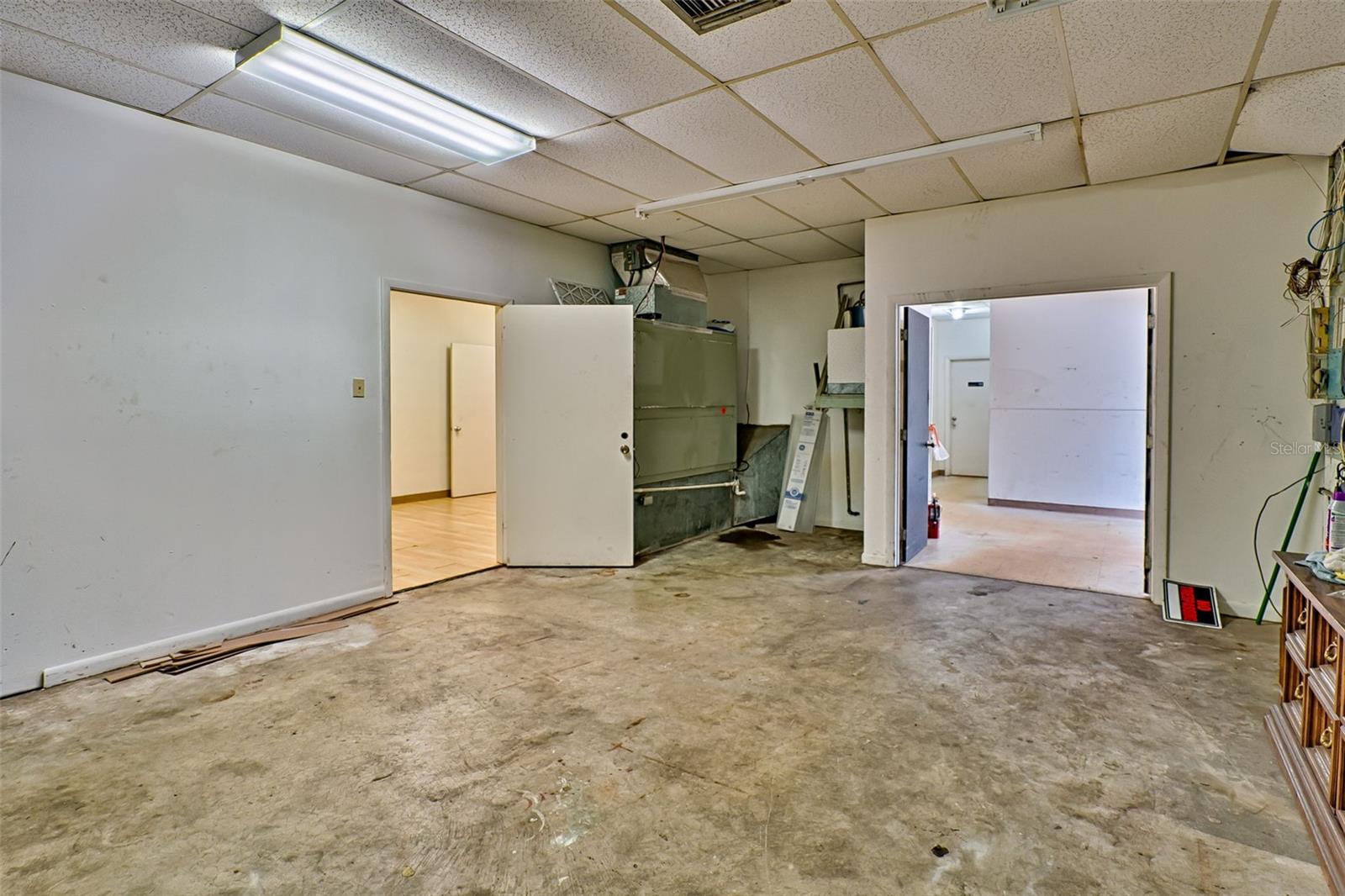 GAINESVILLE INDUST PARK - Commercial Lease