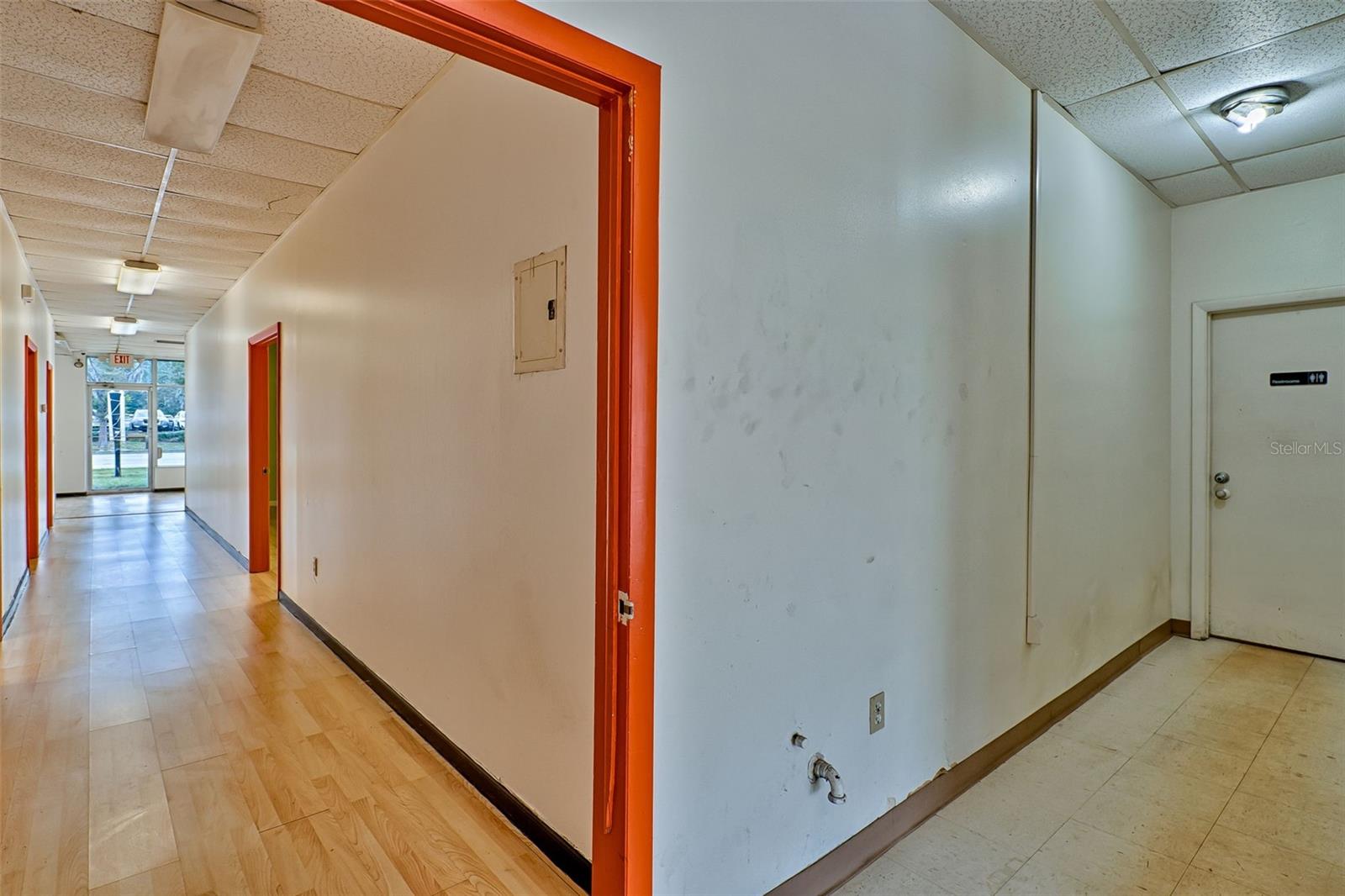 GAINESVILLE INDUST PARK - Commercial Lease