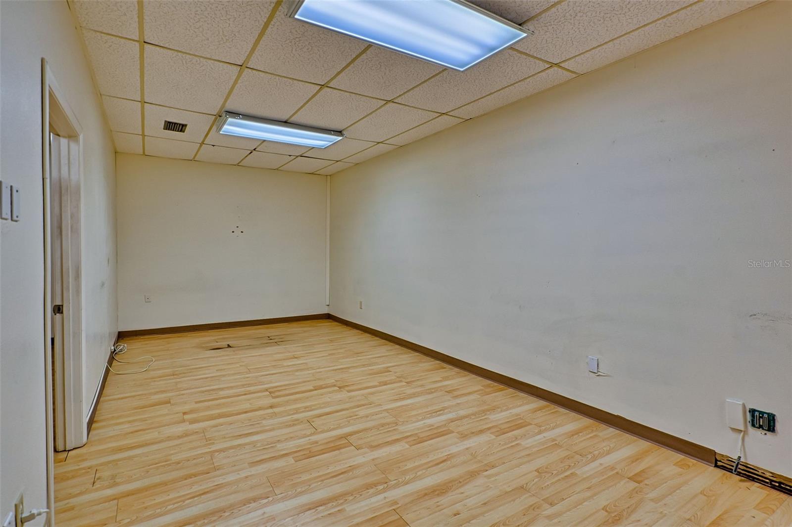 GAINESVILLE INDUST PARK - Commercial Lease