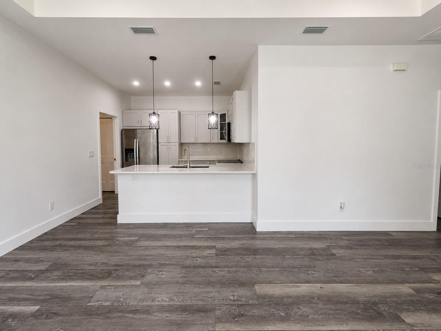 TWIN LAKE ESTATES - Residential