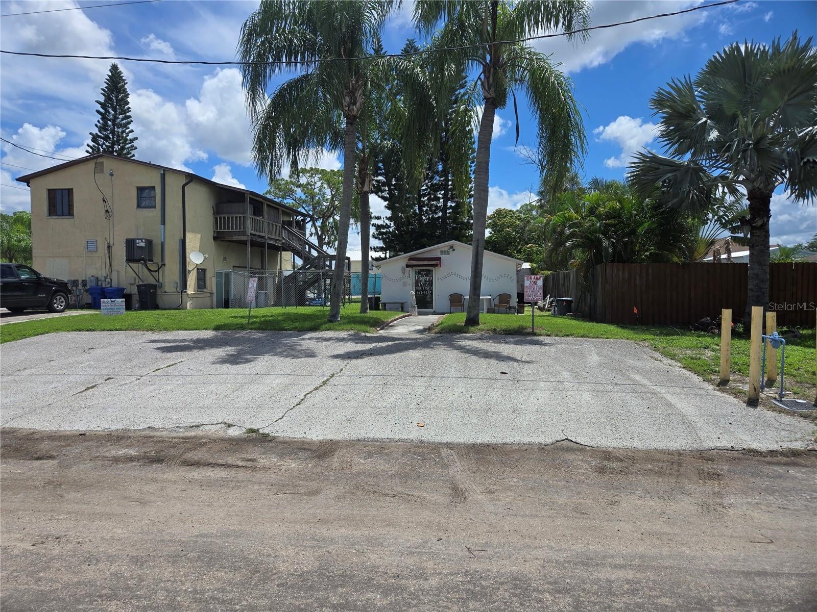 110 W SHELL POINT ROAD