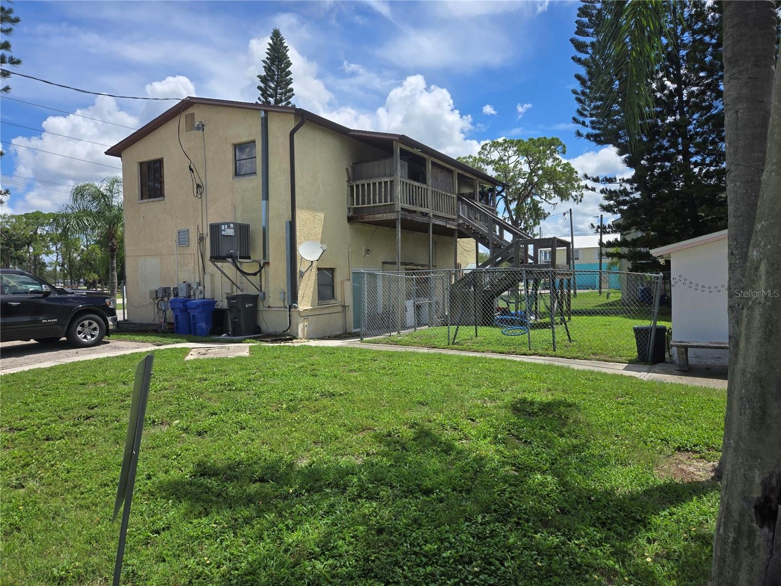 110 W SHELL POINT ROAD