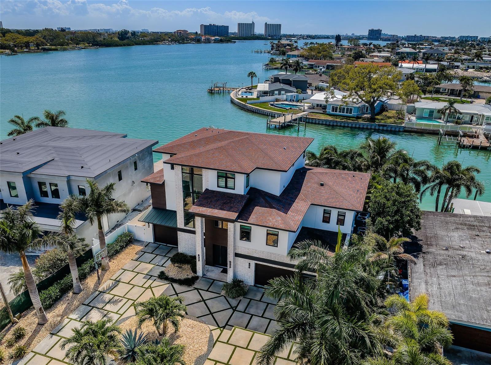 7822 CAUSEWAY BOULEVARD S