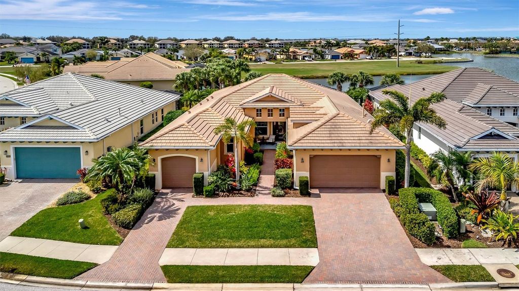 Photo of 1022 Kestrel Court, Bradenton, FL 34208 (MLS # TB8485331)