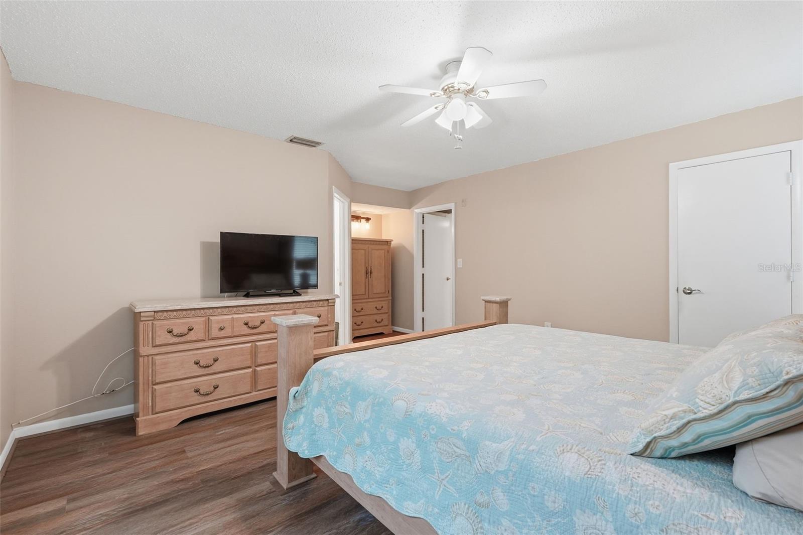 IMPERIAL COVE 1 - Residential