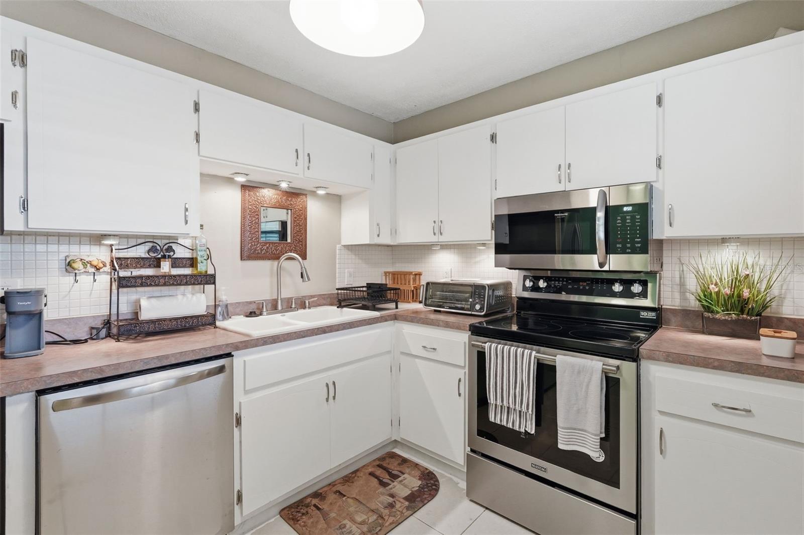 IMPERIAL COVE 1 - Residential