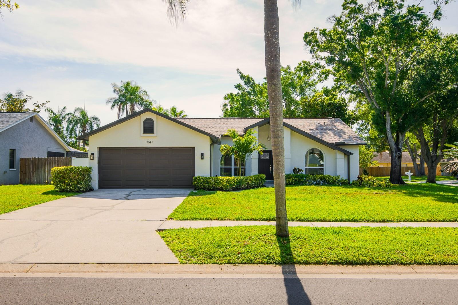 FALCON RIDGE - Residential