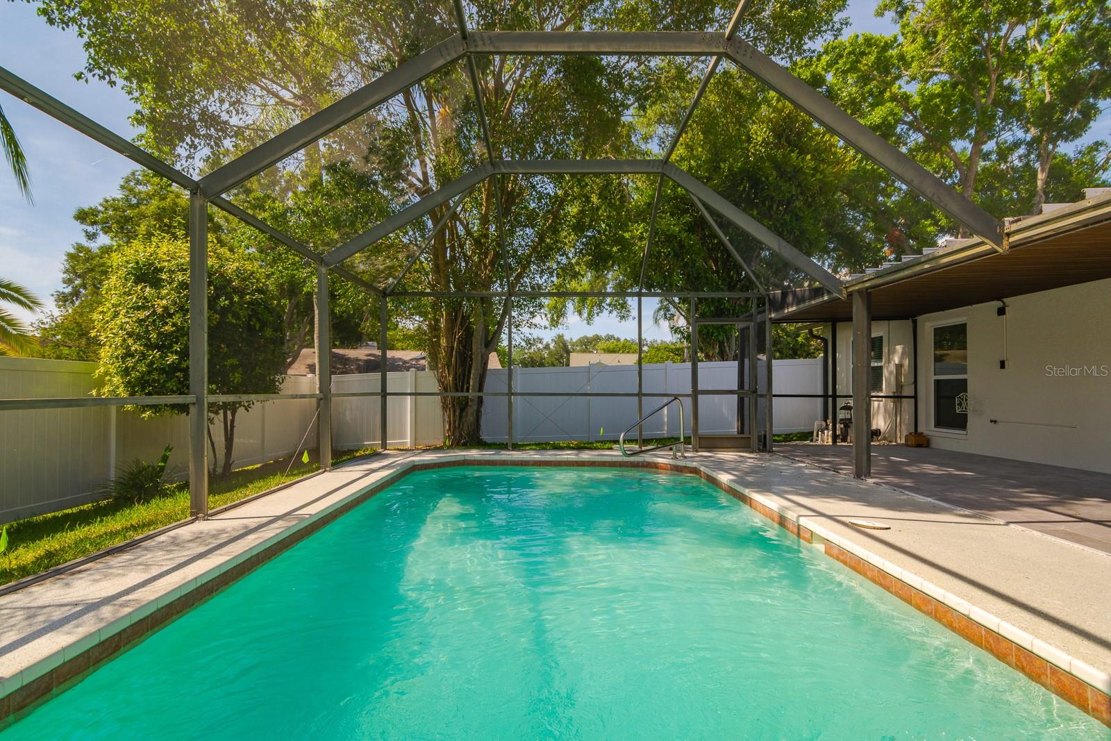 FALCON RIDGE - Residential
